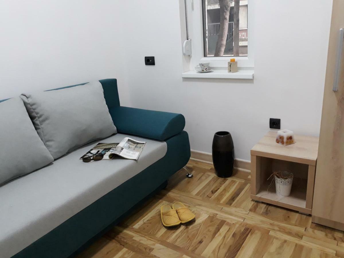 Sweet Yellow Apartment 베오그라드 외부 사진